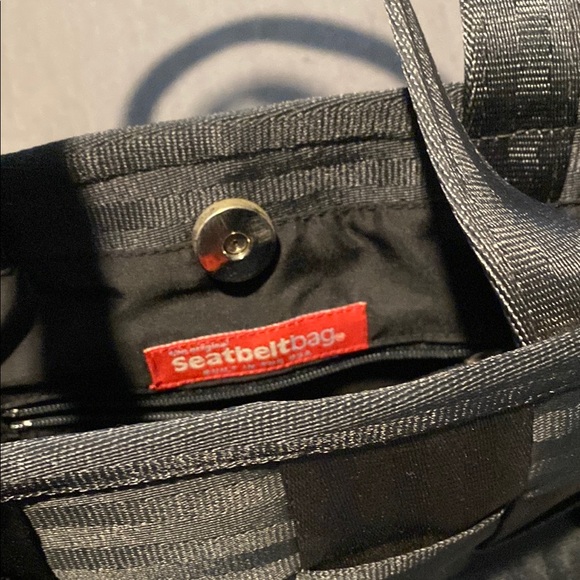 Harveys Black Seatbelt Tote Bag - Picture 2 of 3